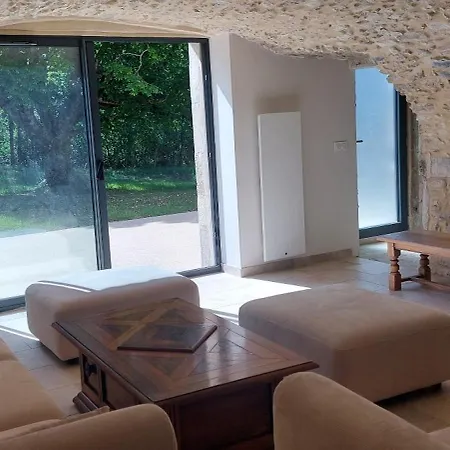 Les Peyrieres Avec Piscine Dieulefit
